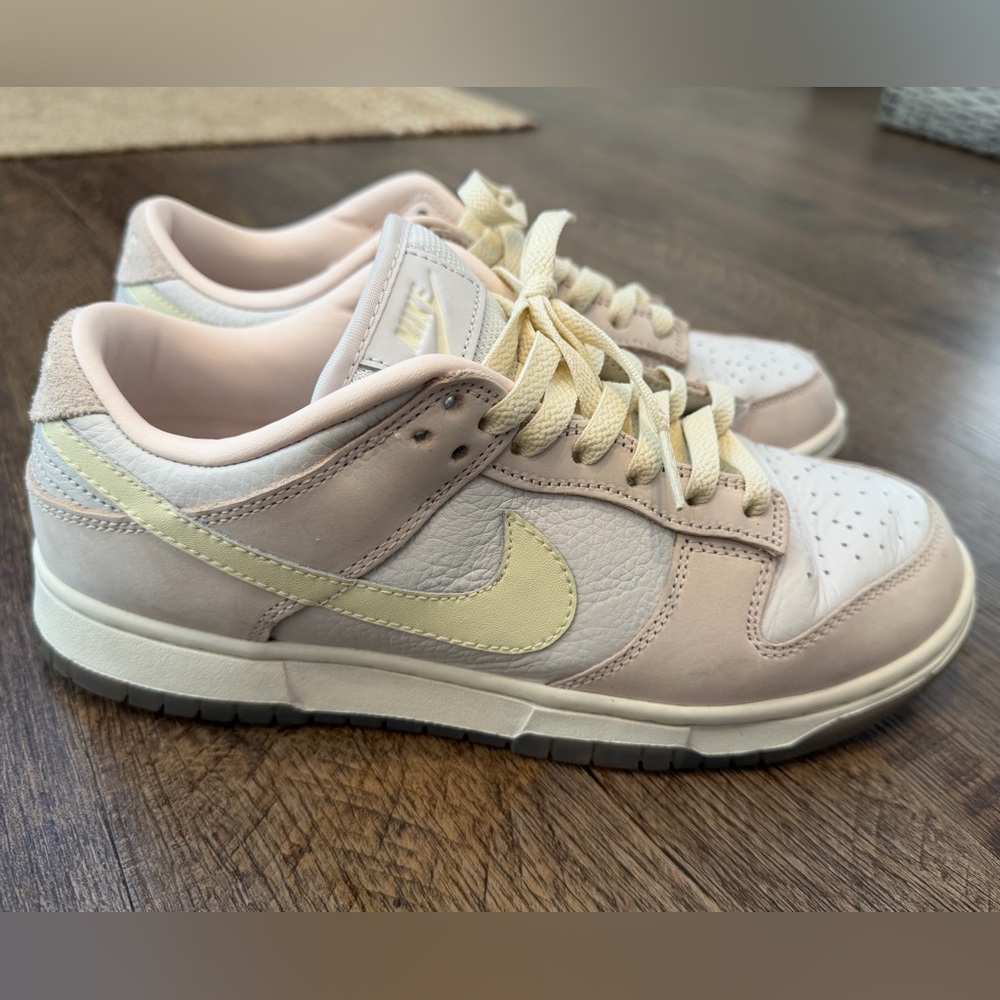 Nike Dunk Low Premium "Soft Pink" Women's Shoe. Size: 8
